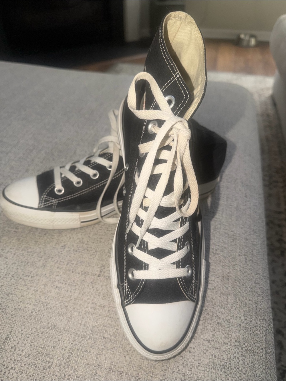 Converse Black High-Top Canvas Sneakers Size 10 with White Accents(128)
